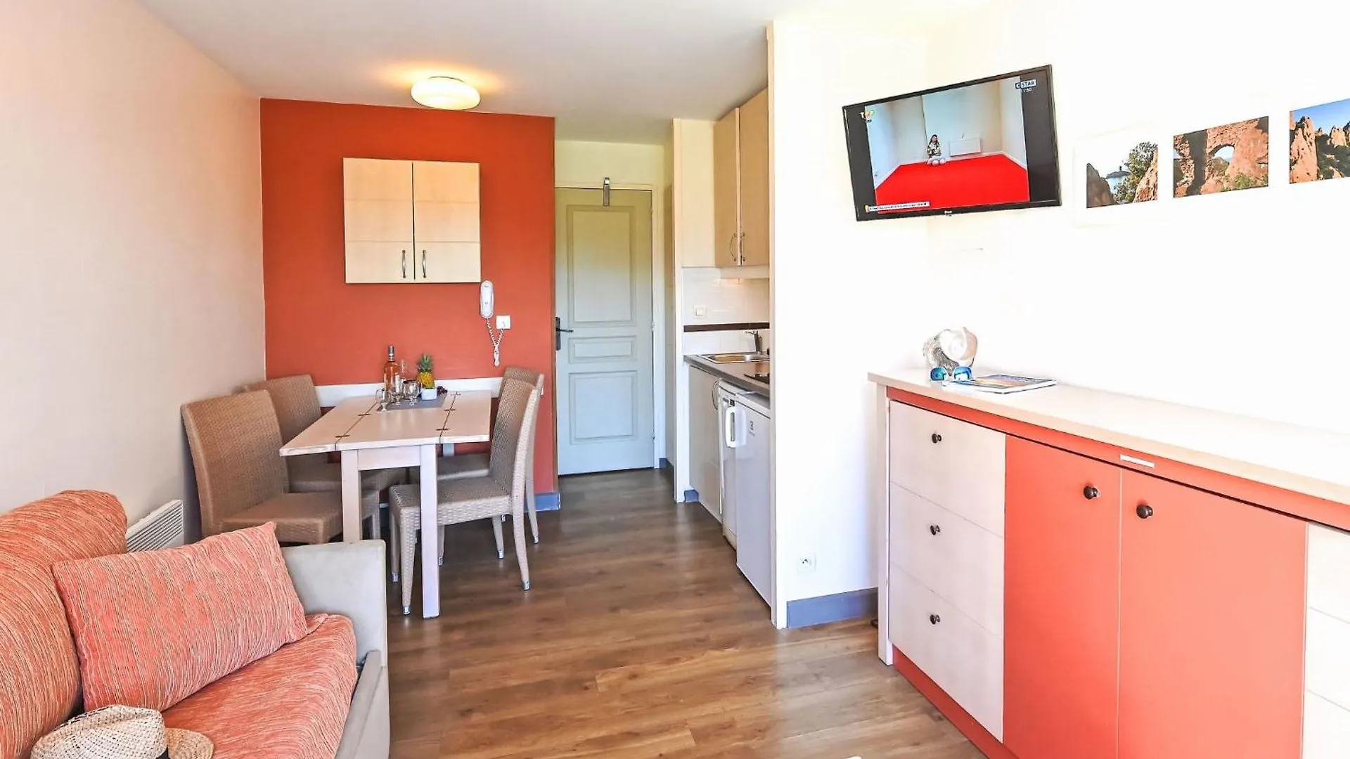 Apartment Village Cap Esterel - Le Belvedere-19 By Interhome Saint-Raphaël 0*,