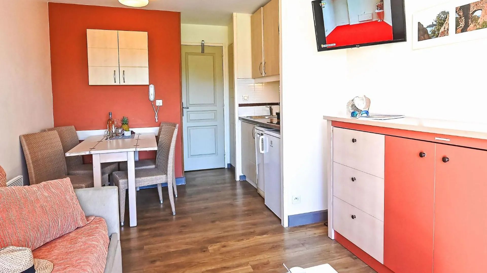 Apartment Village Cap Esterel - Le Belvedere-19 By Interhome Saint-Raphaël 0*,